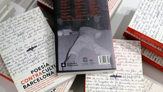 Coberta i contracoberta del llibre 'Poesia Contracultural Barcelona'