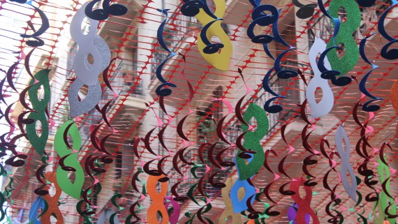 Festa Major Gràcia, festes de Gràcia, FMGràcia, 2016, preparatius, decoracions, carrers, engalanats, veïns, guarnit, respectem el guarnit