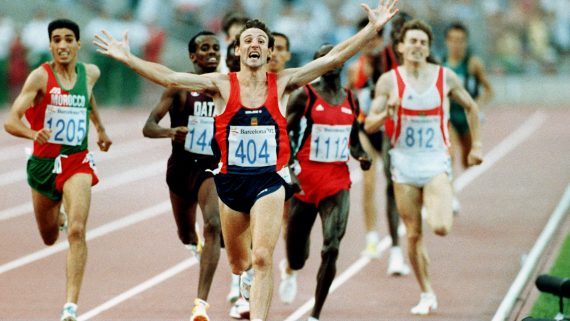 JUEGOS OLÍMPICOS DE BARCELONA 1992: Barcelona, 8-8-1992.-Atletismo: Final de los 1500 metros hombres. El español Fermin Cacho llega el primero a la meta, consiguiendo la medalla de oro.EFE
Fototeca Juana
Javier Galan