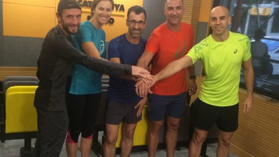 Atletisme. Repte Tot Gira Catalunya Ràdio. Olímpics del 92 a la marató de Barcelona 2018, entrenats per Carles Castillejo. D'esquerra a dreta, Carles Castillejo, Natàlia Via Dufresne, Jesús Ángel García Bragado, Tomàs Jofresa i Dani Ballart.