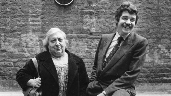 Maria Aurèlia Capmany i Pasqual Maragall, l'any 1983. (foto: Pilar Aymerich)