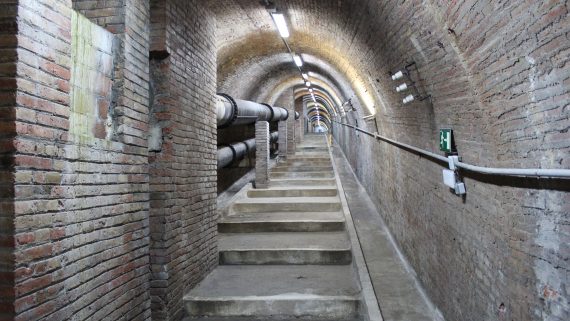Túnel subterrani que uneix les Cases de l'Aigua