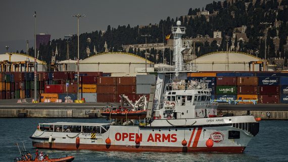 Arribada a Barcelona del vaixell d'Open Arms amb 60 immigrants (juliol de 2018).