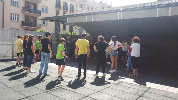 Professionals es formen per a fer monitoratge a infants i adolescents amb discapacitat