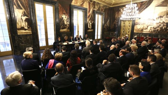 Reunió amb el cos consular de 22 d'octubre.