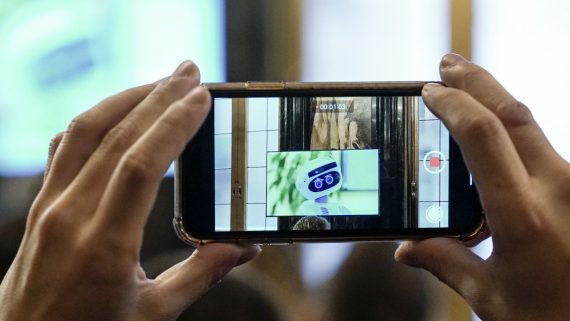 Misty II - un dels dos projectes guanyadors del repte “Millora de la qualitat de vida de la gent gran a través de la tecnologia” de 5GBarcelona