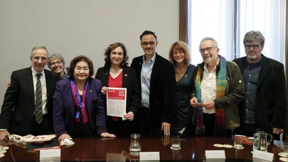Reunió d'Ada Colau amb Setsuko Thurlow.