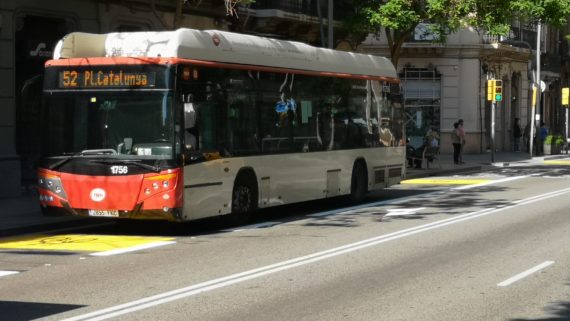 Nou carril bici-bus a Sants-Creu Coberta