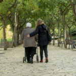 SAD, Servei d'Atenció a Domicili, superilles de les cures, Barcelona, gent gran, dependència