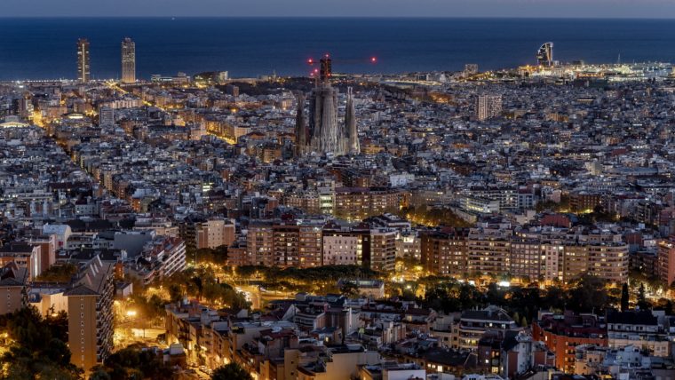 Panoràmica nocturna Barcelona