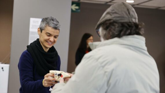 The Emergency Board hands over the keys to housing to eleven vulnerable families