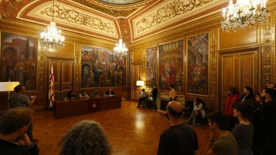 Barcelona City Council signs the land rights for two new cohousing projects
