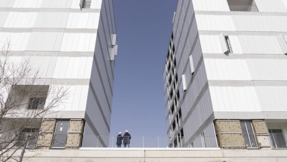 https://media-edg.barcelona.cat/wp-content/uploads/2023/12/21211204/bac8950ae9b3b3b4172b86b24a3d9ff3c613b42a1b8db08d95676bcf-570x321.jpg