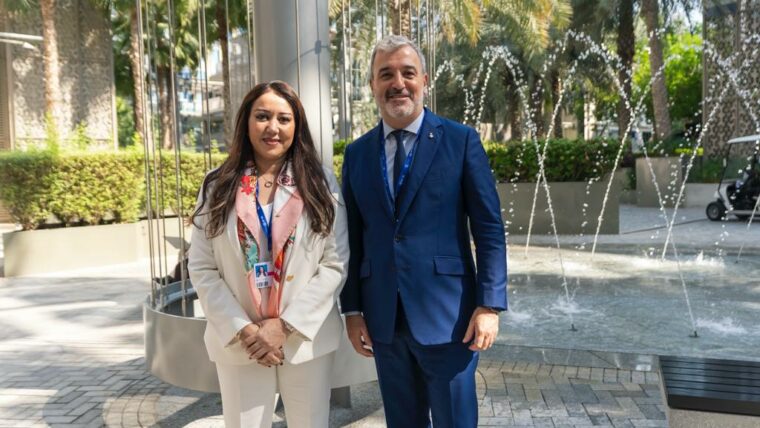 L'alcalde de Barcelona i l'alcaldessa de Casablanca.