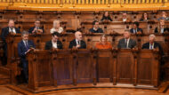 Fotografia de la Sala Carles Pi i Sunyer de l'Ajuntament de Barcelona, on se celebra el Consell Plenari del mes de gener del 2024.