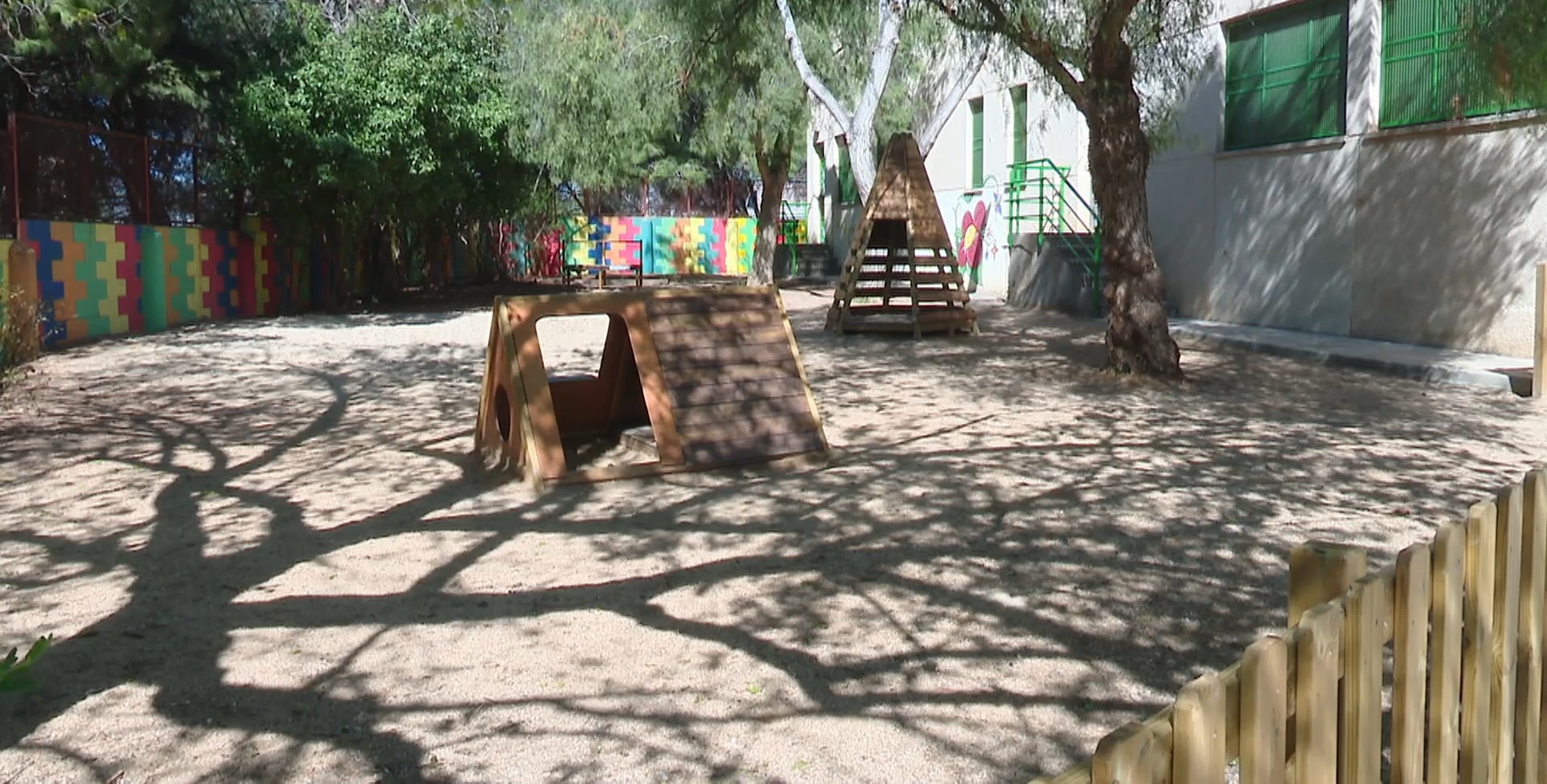 Arreglo del patio de la Escuela El Polvorí Urbanismo, Transición