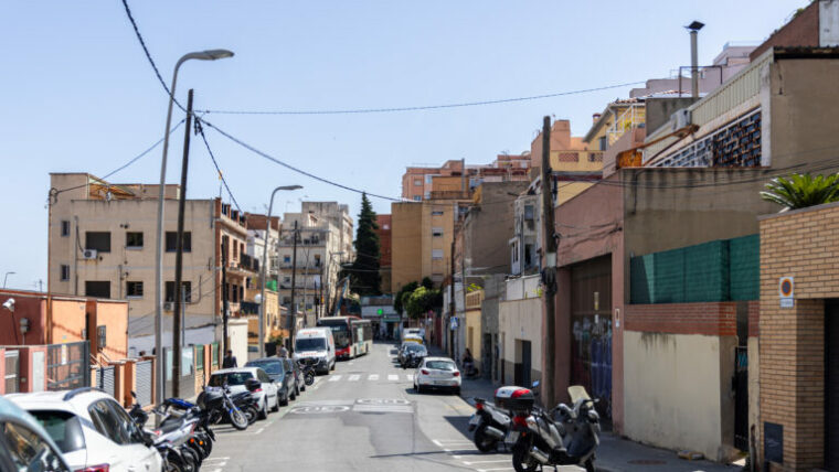 retirada de pals i cablejat de serveis
