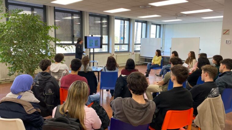 Xerrada de tècnics de Bombers de BCN