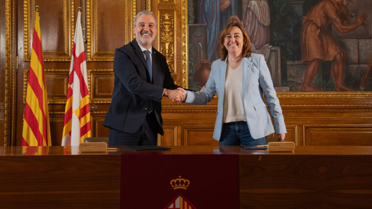 Signatura de l'acord cofinançament Ajuntament de Barcelona i Generalitat de Catalunya sobre habitatge protegit