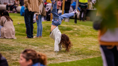 El mes de maig arriba carregat d’iniciatives sostenibles per gaudir en família. Una d’elles és la Jugateca Ambiental