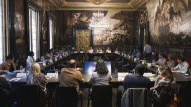 El Consell Assessor Antiracista de Barcelona reunit.