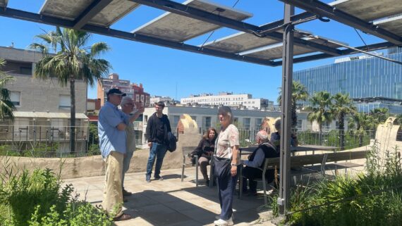 Visita del grup d'amigabilitat del Consell a la Fàbrica del sol