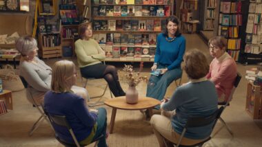 Fotograma de la pel·lícula ‘Cien libros juntas’.