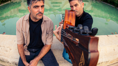 David i José, el grup Estopa, en una imatge a Montjuïc per anunciar la seva participació al Pirmousical de la Mercè 2025.