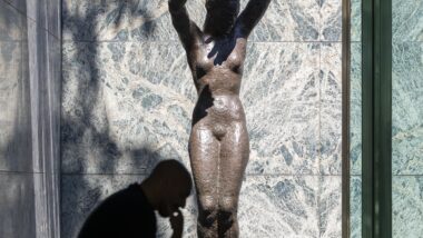 Estàtua del Mies Van der Rohe.
