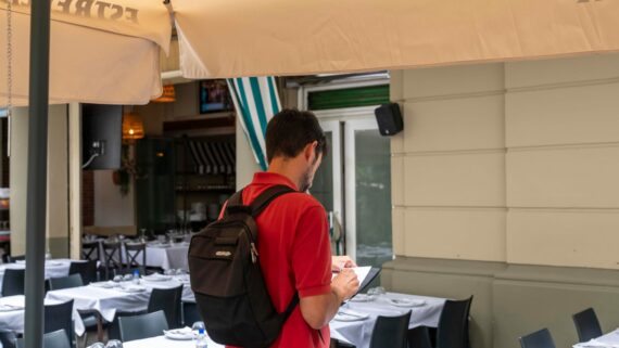 Inspecció de terrasses a Ciutat Vella