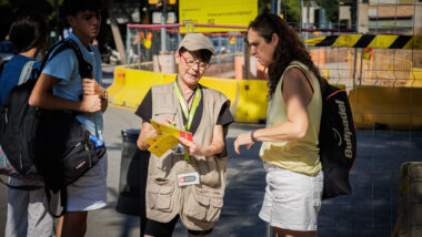 Informadors a les obres de l&#039;estació Manuel Girona de l&#039;L9