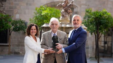 La consellera de Cultura, Sònia Hernández, el president de l&#039;Acadèmia del Cinema, Fernando Méndez-Leite, i l&#039;alcalde de Barcelona, Jaume Collboni. Autora: Laura Guerrero