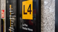 Panell informatiu amb el recorregut de la L4 de metro