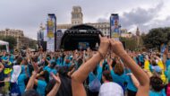 Persones participant a la Festa del Fitnes durant les festes de la Mercè del 2024.