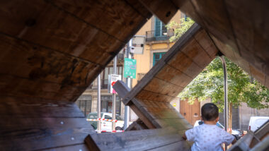 Sensors col·locats a l&#039;àrea de joc de la Plaça Sant Miquel. Autora: Júlia Arnau.