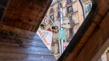 Sensors col·locats a l&#039;àrea de joc de la Plaça Sant Miquel. Autora: Júlia Arnau.
