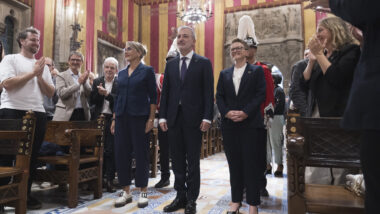 L&#039;alcaldessa de Manchester, Bev Craig, l&#039;alcalde de Barcelona, Jaume Collboni i la pregonera de La Mercè 2025, l&#039;actriu Emma Vilarasau.