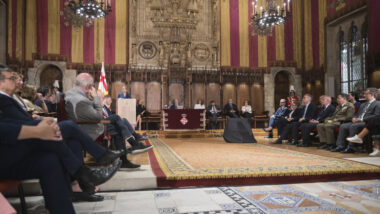 L&#039;alcalde Collboni i la resta d&#039;autoritats presents durant la lectura del Pregó de La Mercè 2025 per part d&#039;Emma Vilarasau.