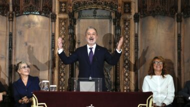 L&#039;alcalde Jaume Collboni dona inici a La Mercè 2025 davant d&#039;Emma Vilarasau i la Tinenta d&#039;alcalde, Laia Bonet