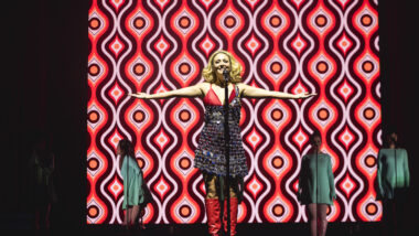 Concert de Rigoberta Bandini a l&#039;escenari de la platja del Bogatell. Foto: Xavi Torrent.