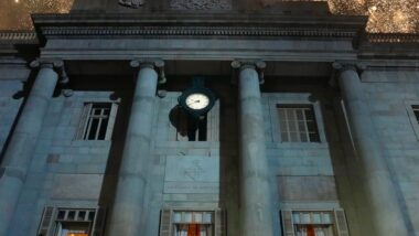 Focs artificials a l&#039;Ajuntament durant el Toc d&#039;Inici. Foto: Xavi Torrent.