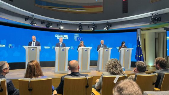 Roda de premsa de la reunió de Mayors for Housing amb António Costa a Brussel·les.