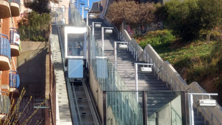 Ascensor inclinat de la Davallada dels Gallecs, a la Font d'en Fargues
