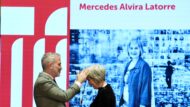 L'alcalde de Barcelona, Jaume Collboni, entrega la Medalla d'Honor de Barcelona a Mercedes Alvira