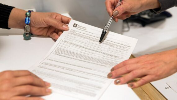 Un formulari de reclamació a l'Oficina Municipal d'Informació al Consumidor.