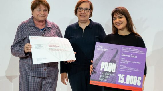 L'Associació Dones en Xarxa guanyadores del Premi 25N