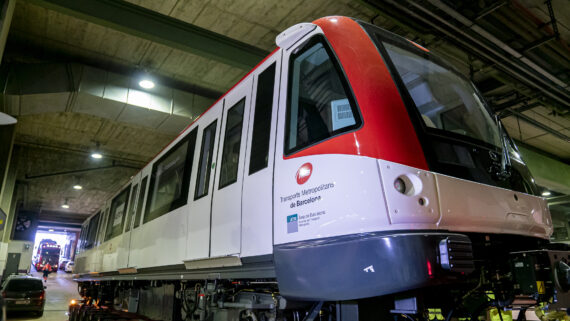 Un vagó de metro a la cotxera