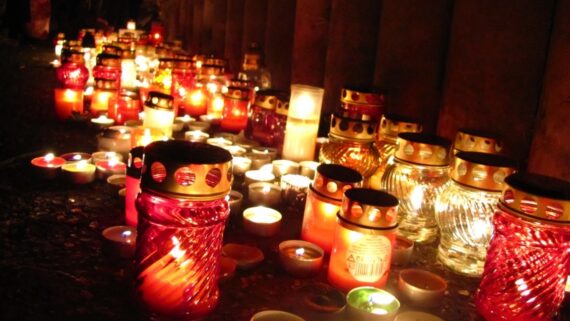 Colombia celebra el 'Dia de las Velitas' a Barcelona