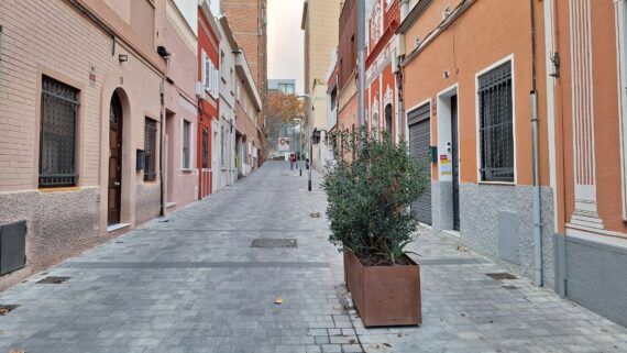 El passatge de Roura, al barri de Camp de l'Arpa del Clot