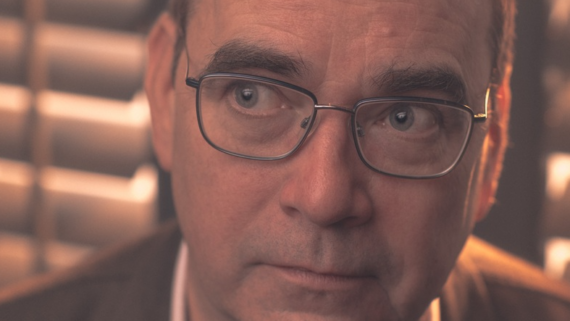 MickHerronFotoMikaelBuck-BCNegra